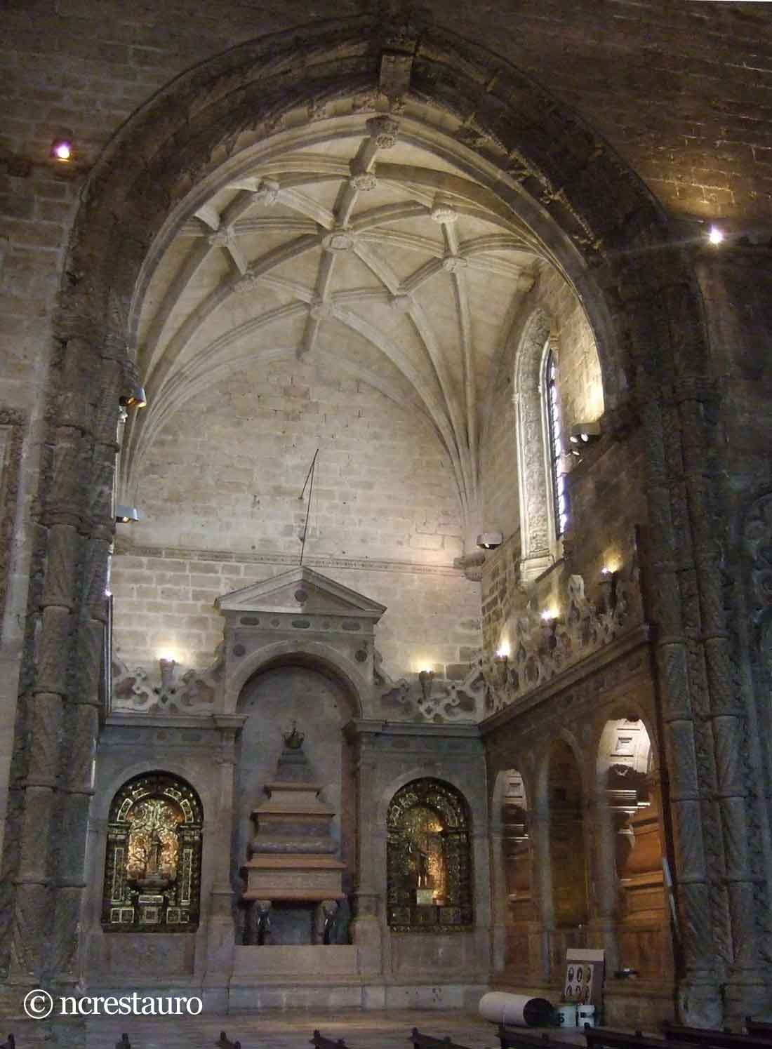 ©ncrestauro_Mosteiro Jeronimos_fase1 (13).jpg